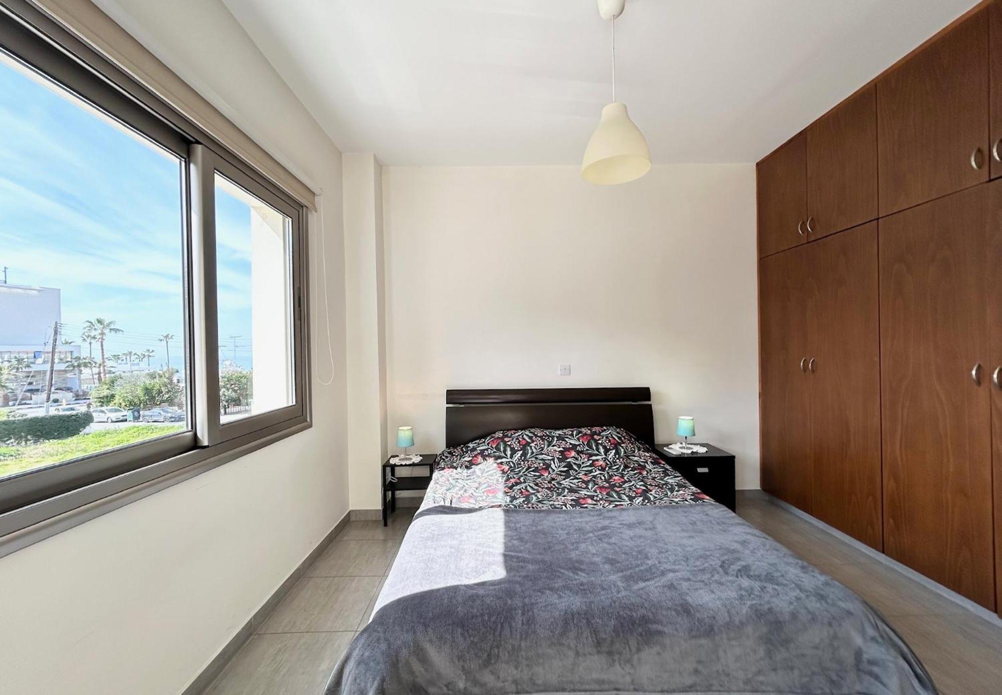 Sun Julz Apartments On The Beach Paphos Eksteriør billede